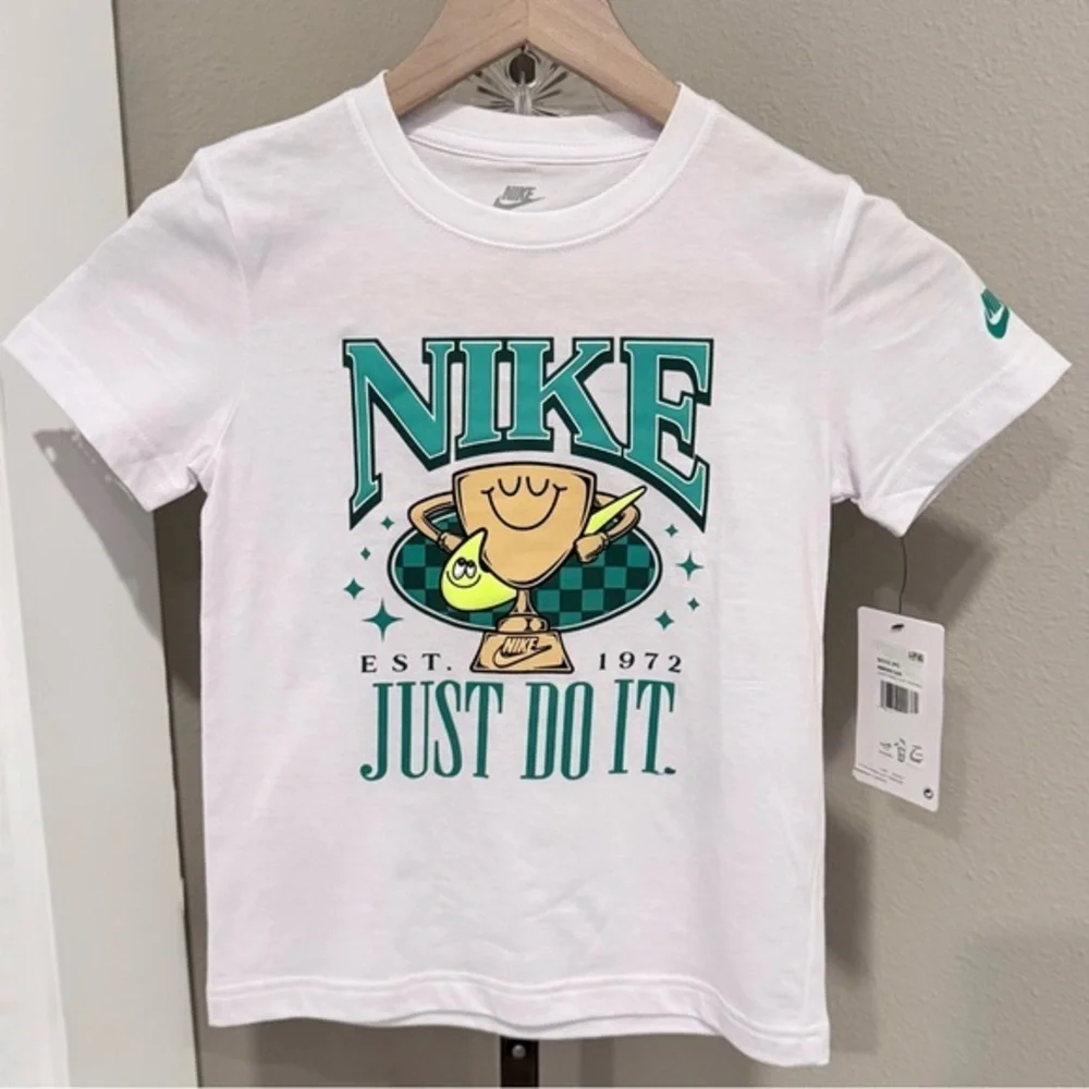 NWT Nike boys size 6 tshirt and shorts matching 2-pc outfit